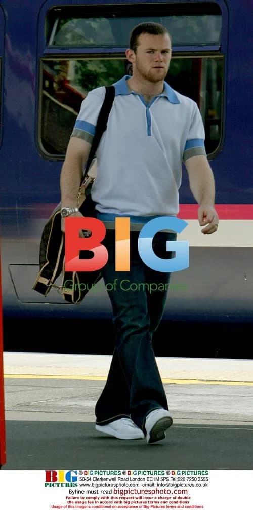 Wayne Rooney and Coleen leaving Manchester