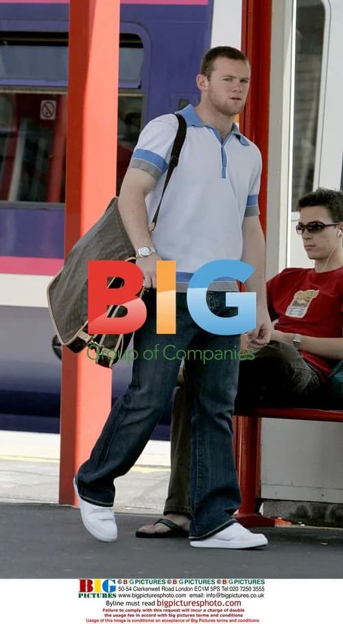 Wayne Rooney and Coleen Leaving Manchester