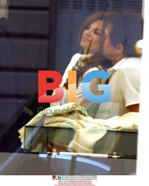 Hugh Grant and Jemima Khan Shop in Paris