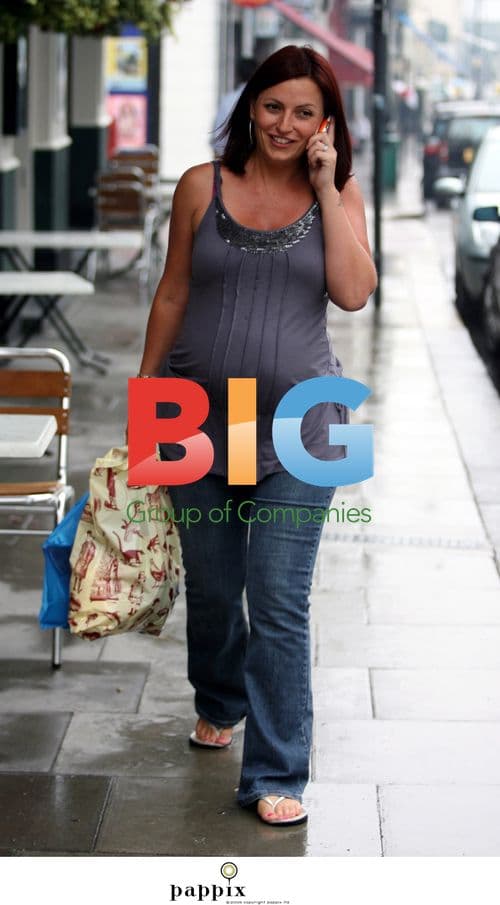 Davina McCall Pregnant Shopping