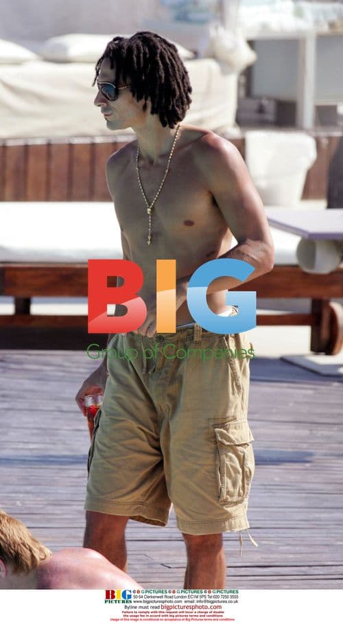 England footballers Cole and Ferdinand on holiday