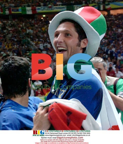 Italy win 2006 World Cup over France