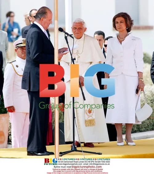 Pope Benedict XVI ends Spain visit