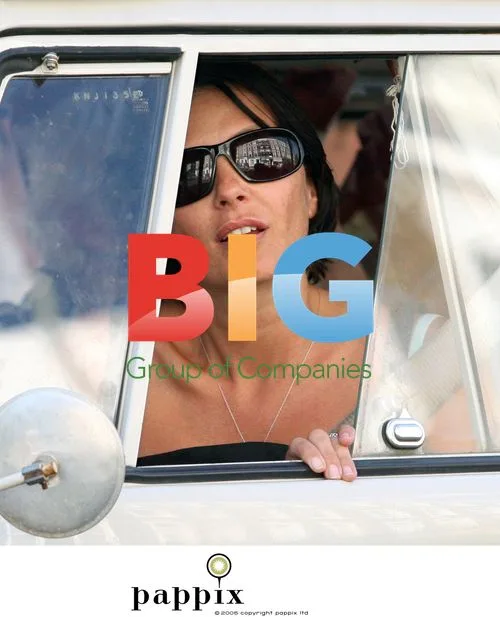 Sadie Frost picked up by friends in VW van