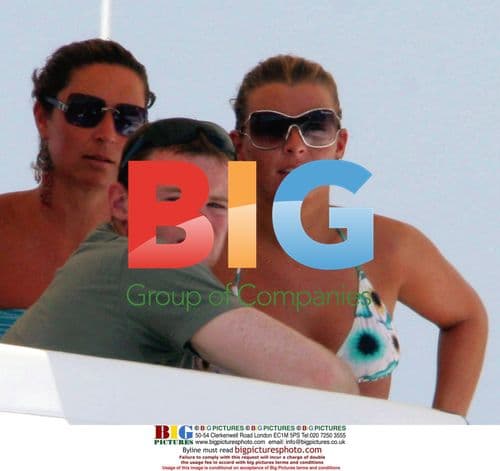 Wayne Rooney and Coleen McLoughlin on yacht in Saint-Tropez