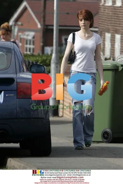 Nicola Roberts Leaves Parents' Home