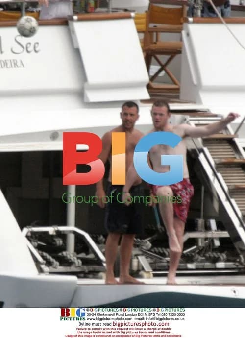 Wayne Rooney Relaxes on Yacht in St. Tropez