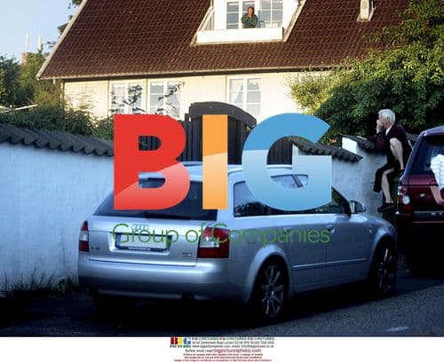 Arsenal's Ljungberg hosts party in Bastad