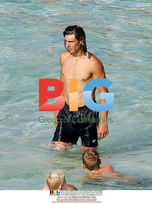 Nadal Relaxes on Mallorca with Girlfriend