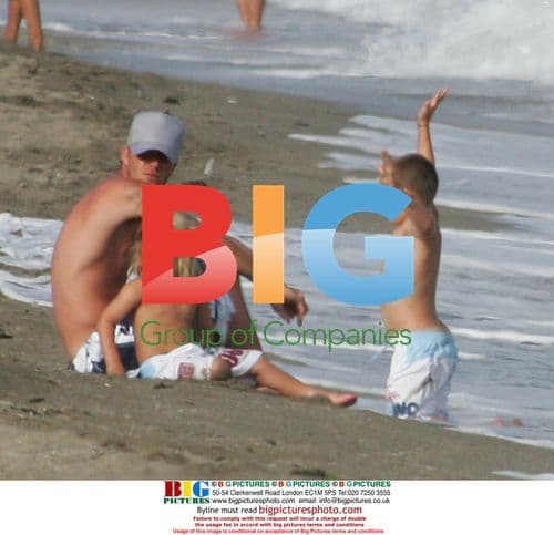 David Beckham Relaxes on Spain Vacation