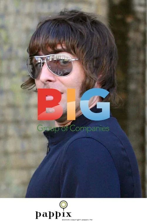 Liam Gallagher Messes with Street Cleaner