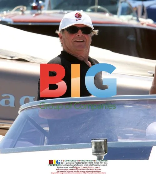 Jack Nicholson with daughters in St Tropez