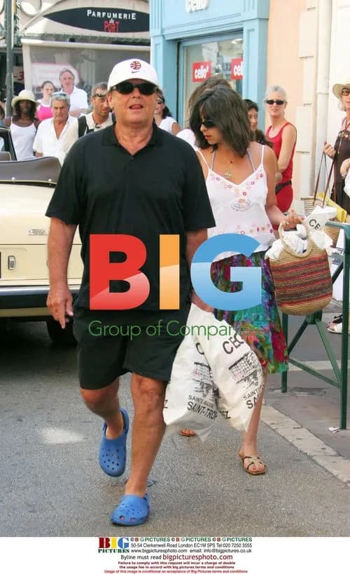 Jack Nicholson with daughters in St Tropez