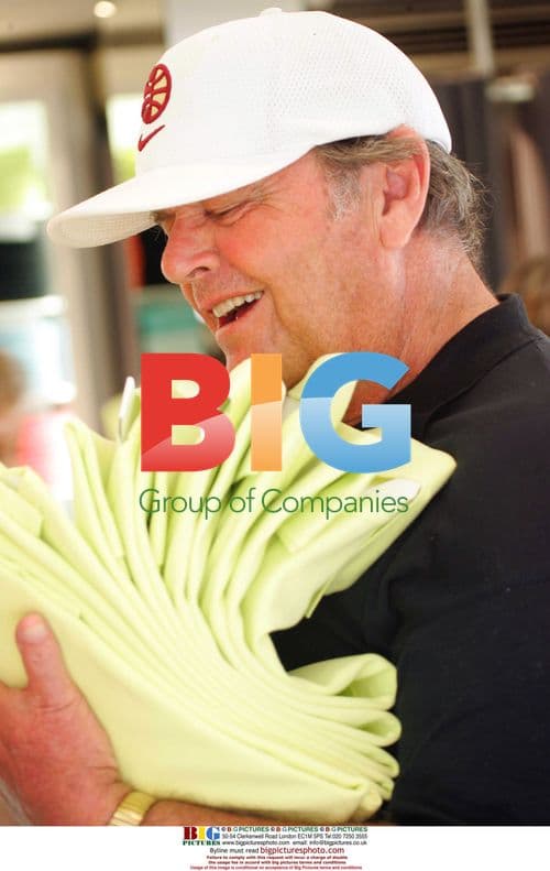 Jack Nicholson with daughters in St. Tropez