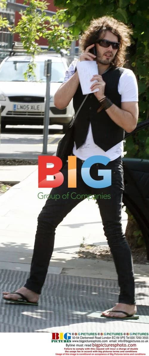Russell Brand looking for rental in London