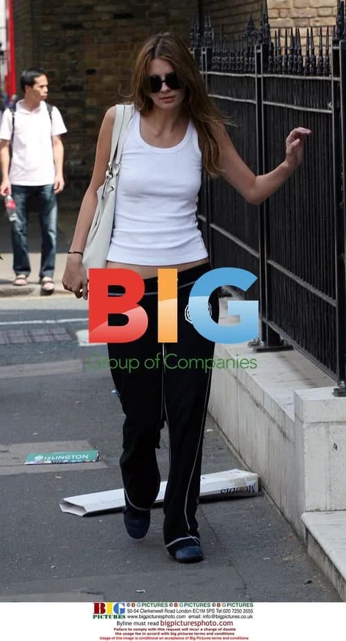 Mischa Barton Leaves Royal Academy