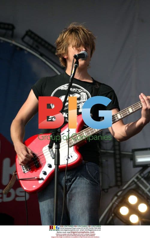 BEN of ROOSTER on stage at Radio Aire Party