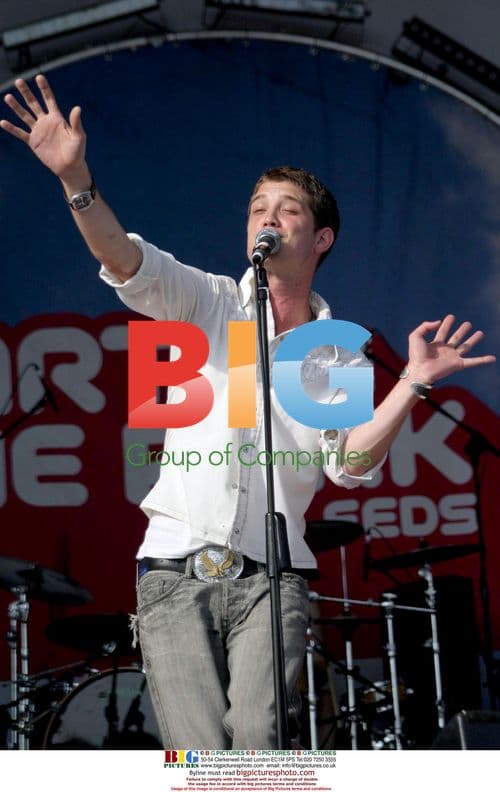 NICK of ROOSTER on stage at Radio Aire Party In The Park