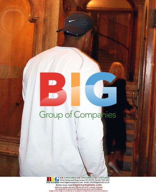 Tiger Woods and Elin Nordgren Arrive in Sweden