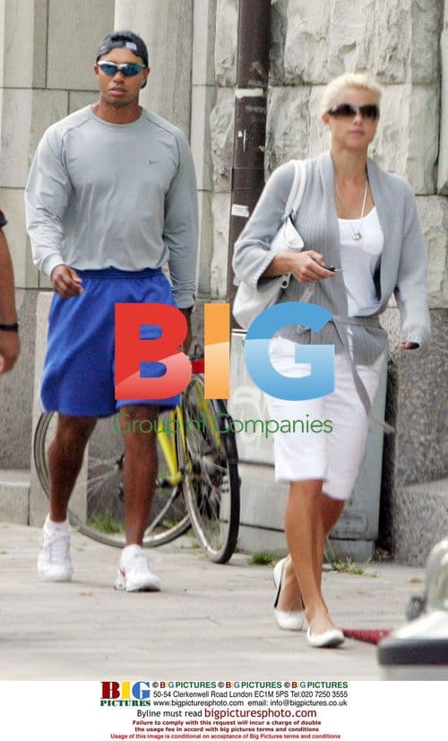 Tiger Woods and Wife Shopping in Sweden