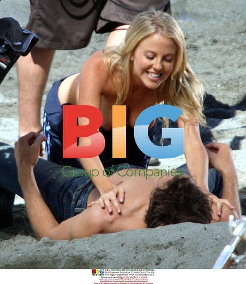 Actors Dane Cook and Carrie Fleming on set of "Good Luck Chuck"