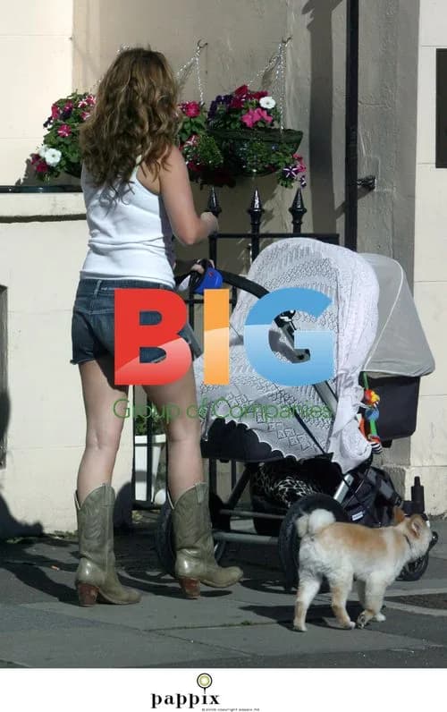 Geri Haliwell and Daughter Out for Stroll