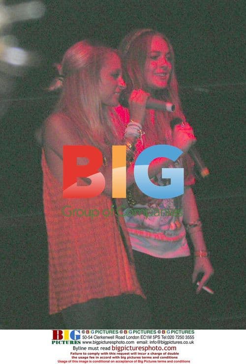 Nicole Richie and Lindsay Lohan Karaoke