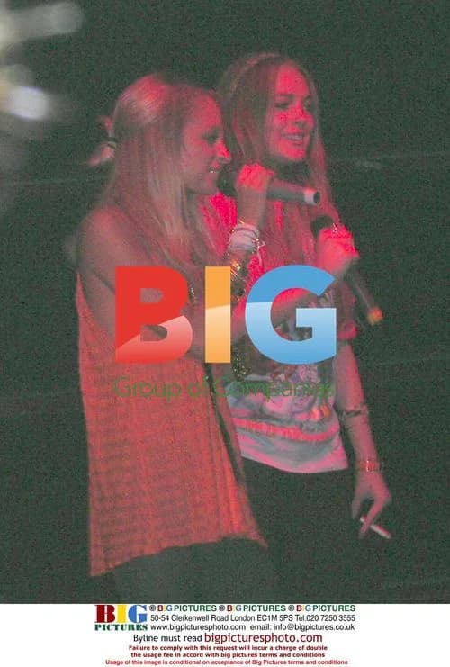 Nicole Richie and Lindsay Lohan Karaoke
