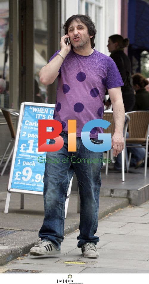 Lighting Seeds' Ian Broudie out in London