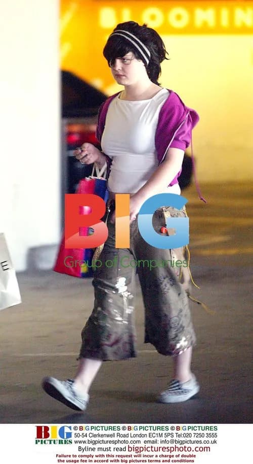 Kelly Osbourne Goes Shopping
