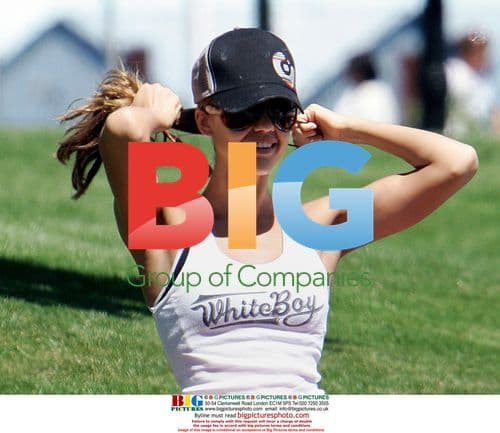 Jessica Alba plays with new pit bull puppy in Vancouver