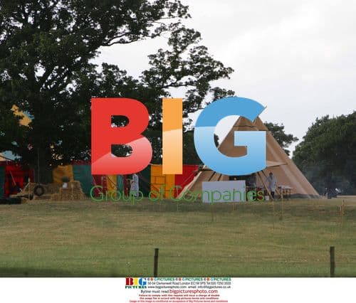 Kate Moss at Bobby Gillespie’s Wedding