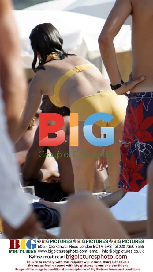 Penelope Cruz & Friends in St. Tropez
