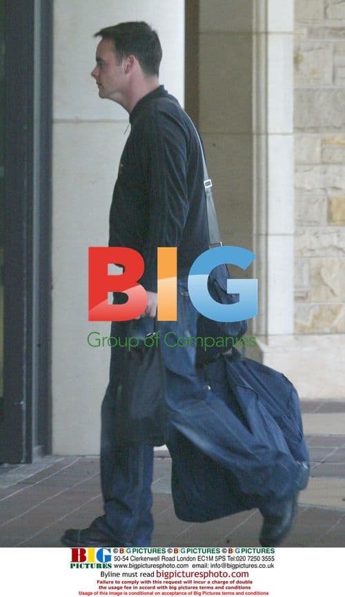 Ant & Dec join golfing stars at photocall