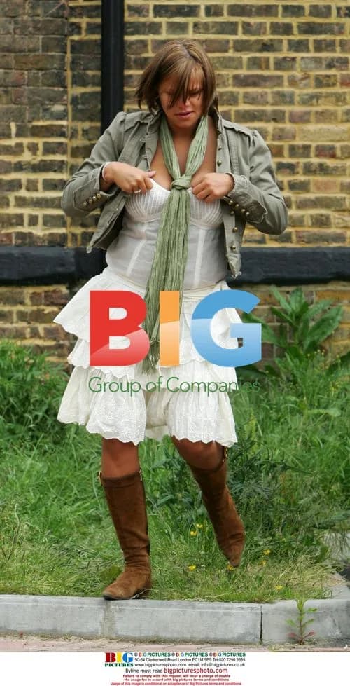 Jade Goody arrives at Jeff Brazier's for son's birthday