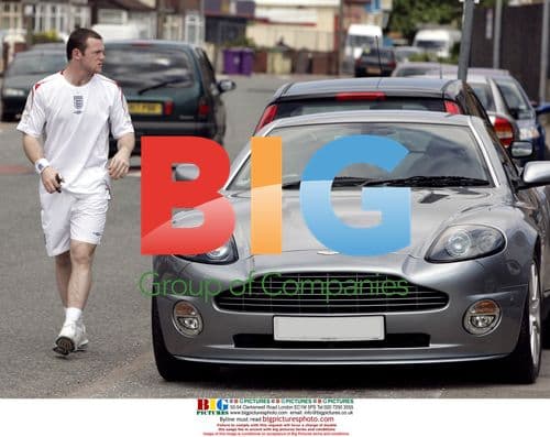 Wayne Rooney's New Aston Martin Vanquish S