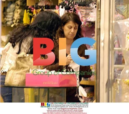 Nancy Dell'Olio shopping in Rome