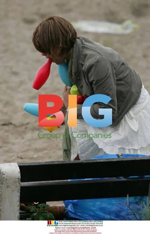 Jade Goody and family outing at Mersea beach