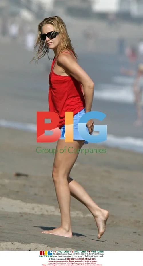 Kate Hudson and son Ryder enjoy beach day