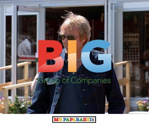 Rhys Ifans enjoys day out with family