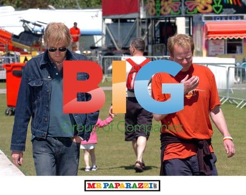 Rhys Ifans enjoys day out with family