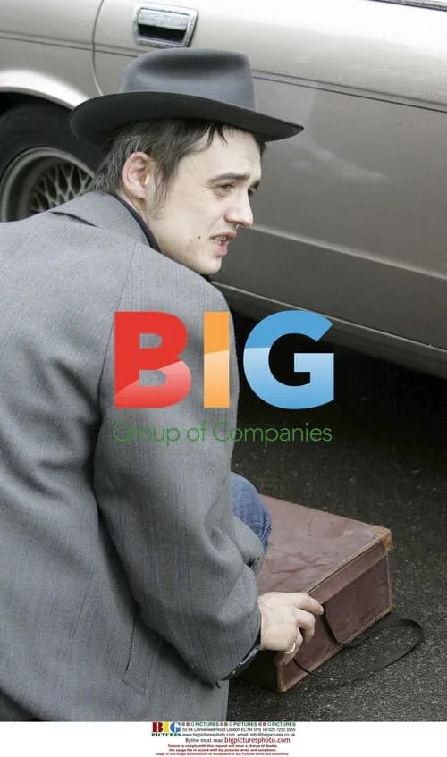 Pete Doherty Leaves Home with Friends