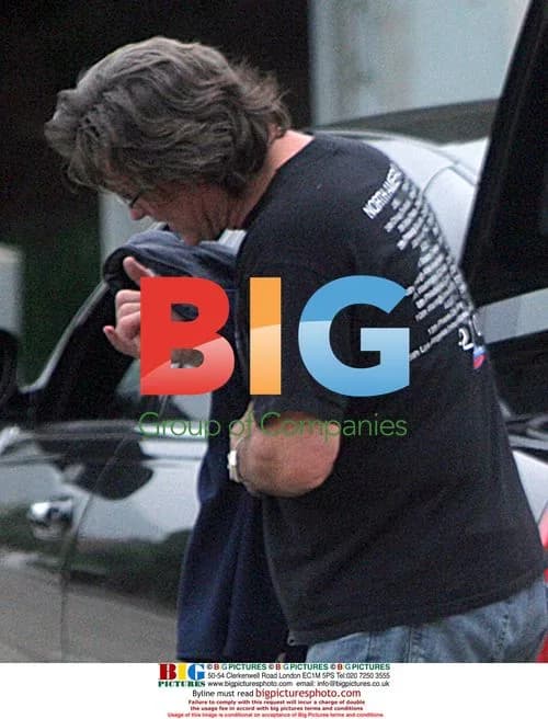 Kurt Russell Has Broken Lamp Incident