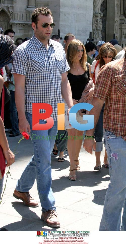 Aniston & Vaughn Promote New Film in Paris