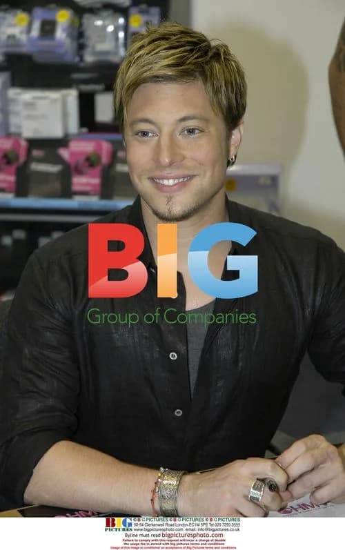 Duncan James Signs Album Copies at HMV Bournemouth
