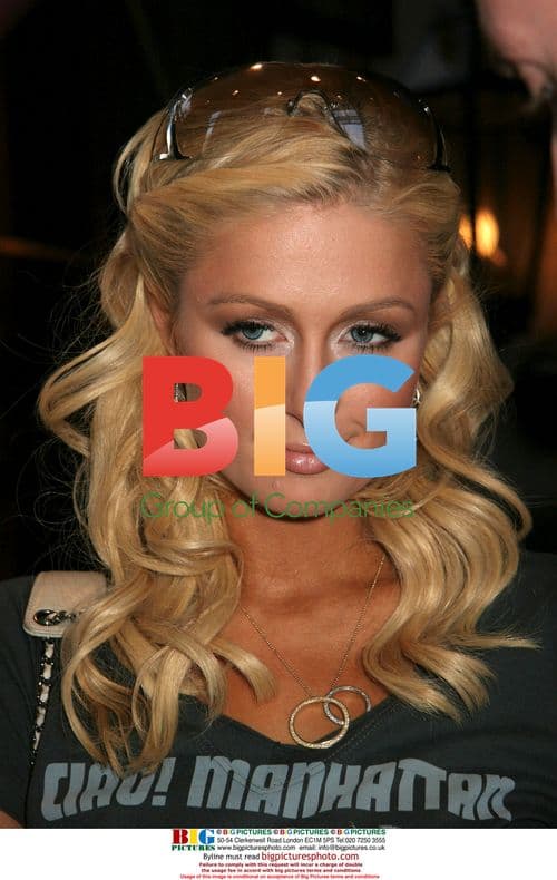 Paris Hilton leaves hotel