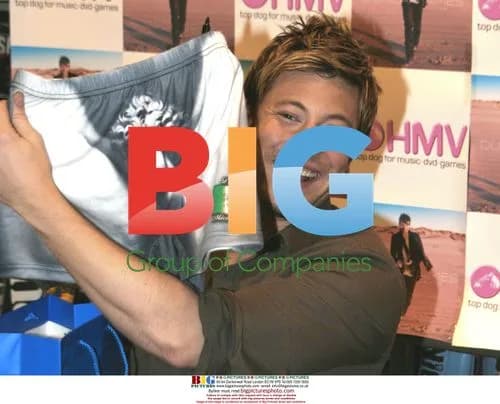 DUNCAN JAMES Signing 'Future Past' Solo Album