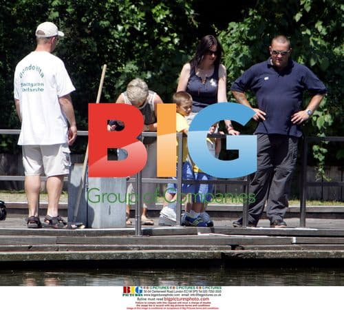 Beckham boys enjoy park outing in Germany