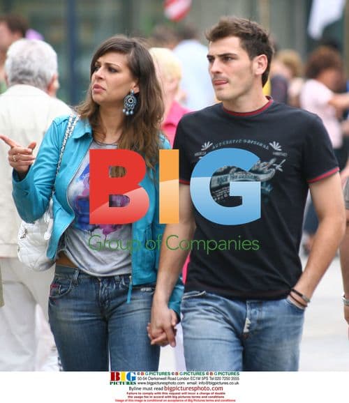 Iker Casillas and Eva Gonzalez in Dortmund