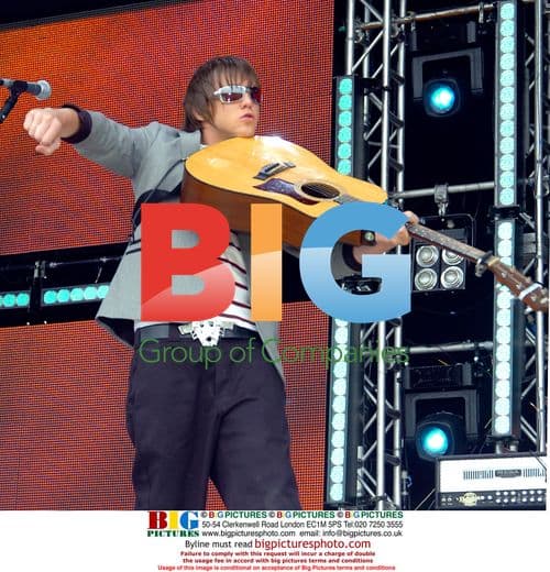 Danny from McFLY at T4 on the Beach